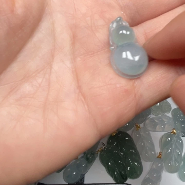 翡翠未镶嵌吊坠(不含链)翡翠