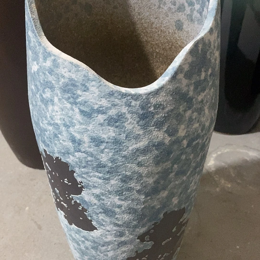 微瑕高40厘米左右缺口花瓶