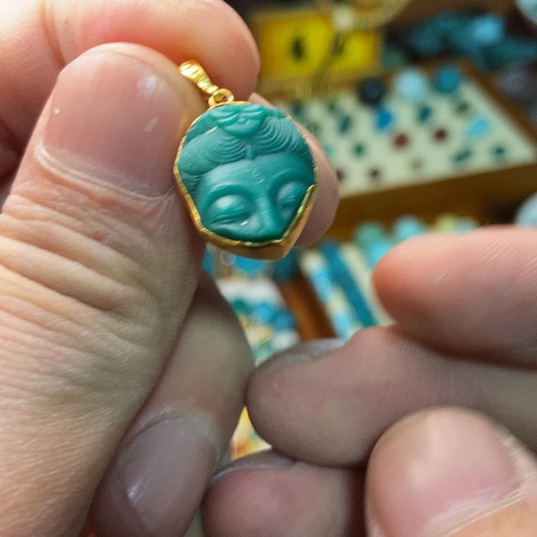 绿松石未镶嵌珠宝奇石