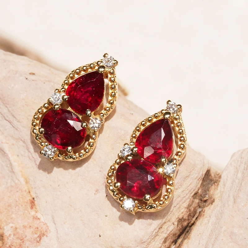 18k金红宝石葫芦时尚简约耳钉HE2