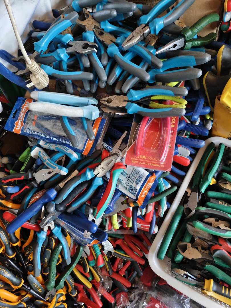 1010号居家日用五金工具手动工具其款式五金工具杂款以直播间为准