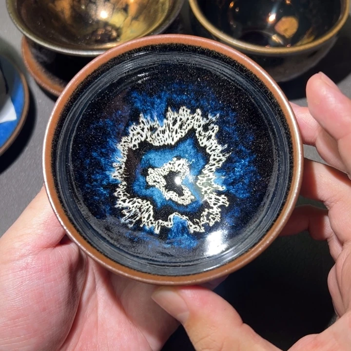 茶盏我们是有共同话题有