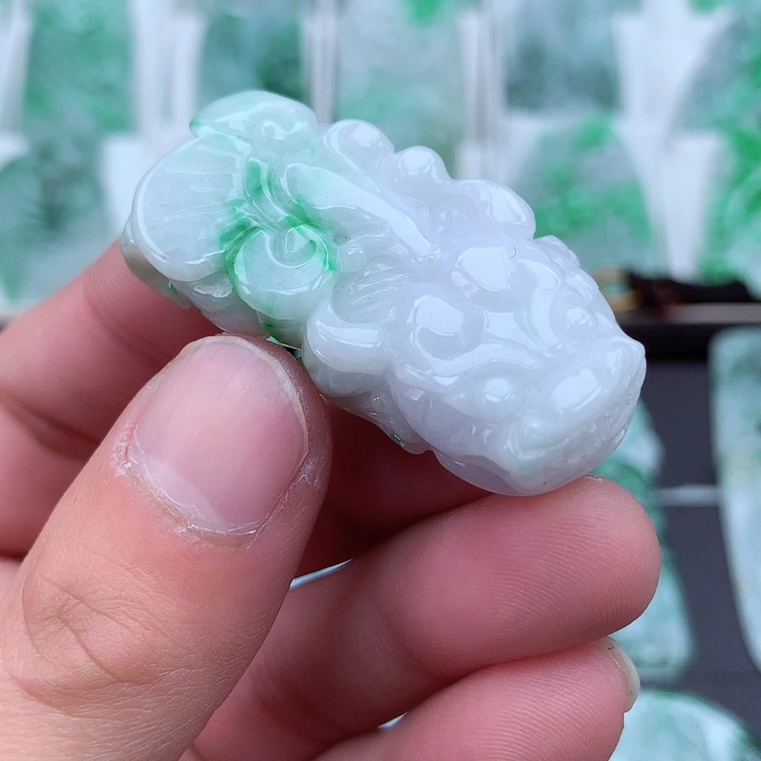 翡翠颈饰未镶嵌翡翠吊坠