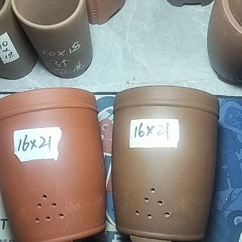 红泥紫泥三线两个花盆