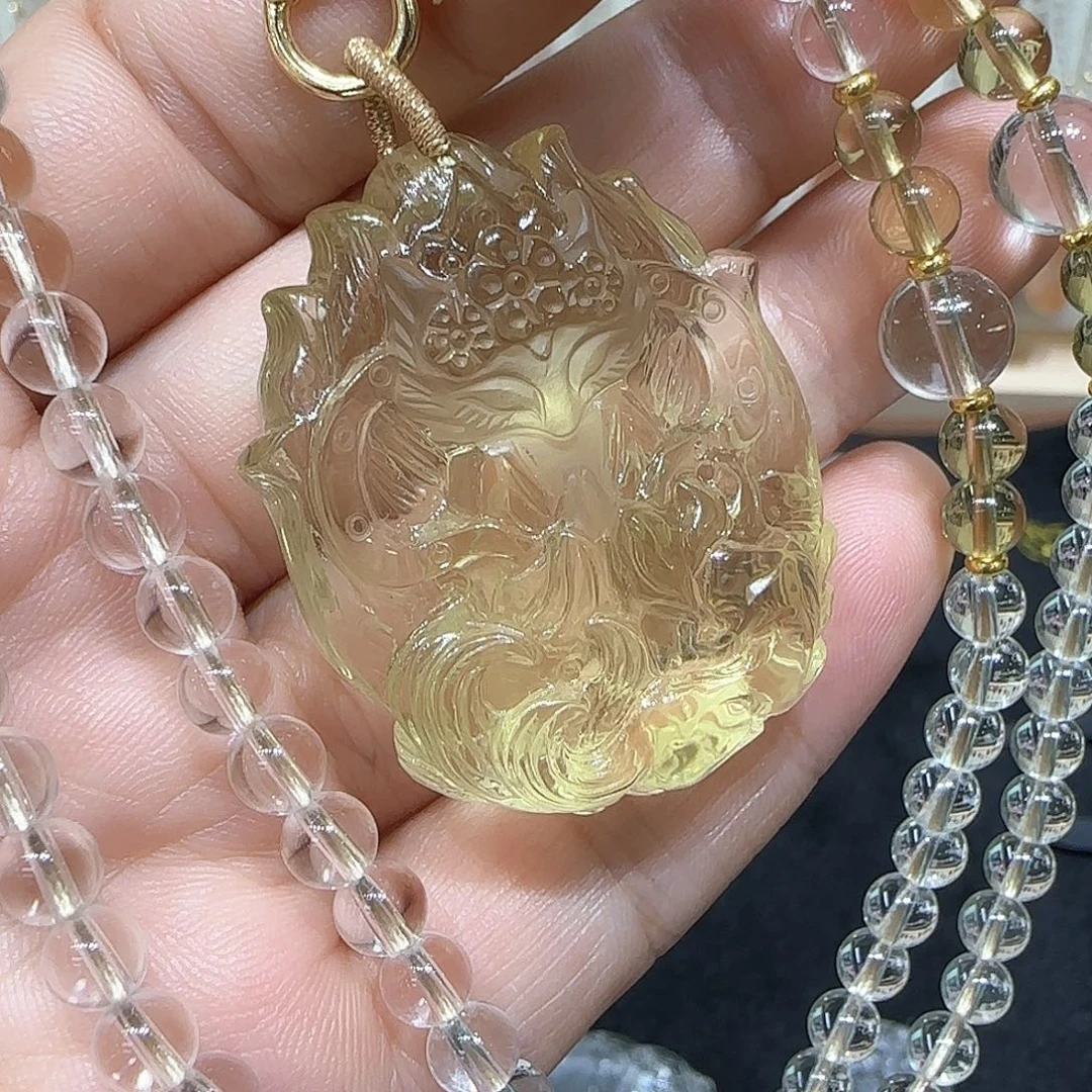 月***色颈饰未镶嵌水晶天然
