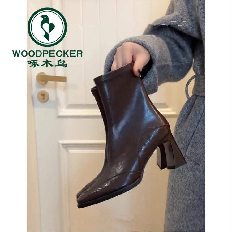 啄木鸟复古瘦瘦靴秋冬新款方头马丁靴粗跟短靴美拉德女秋季高跟鞋