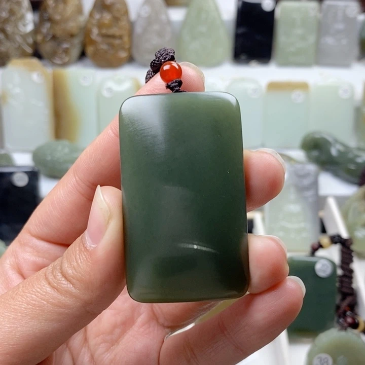 和田玉挂件未镶嵌