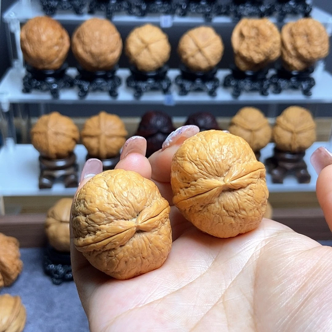 桃核把件7…………37mm