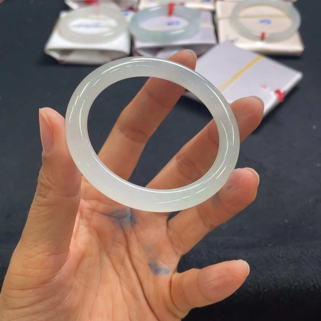 翡翠手镯未镶嵌51.7天然翡翠A货