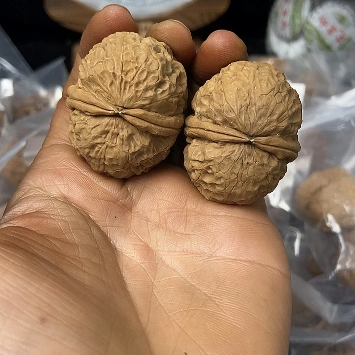 把件文玩核桃云南铁核桃基地62