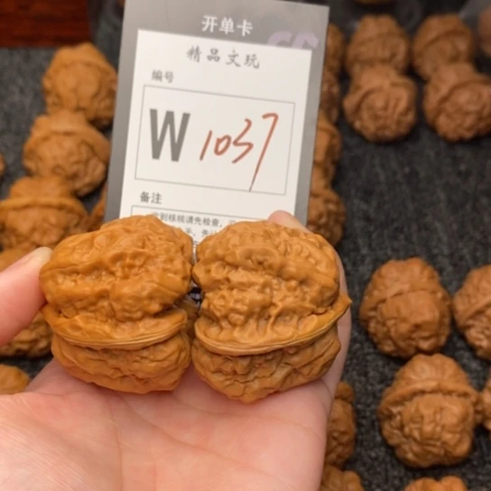 吊坠桃核我是第一百41