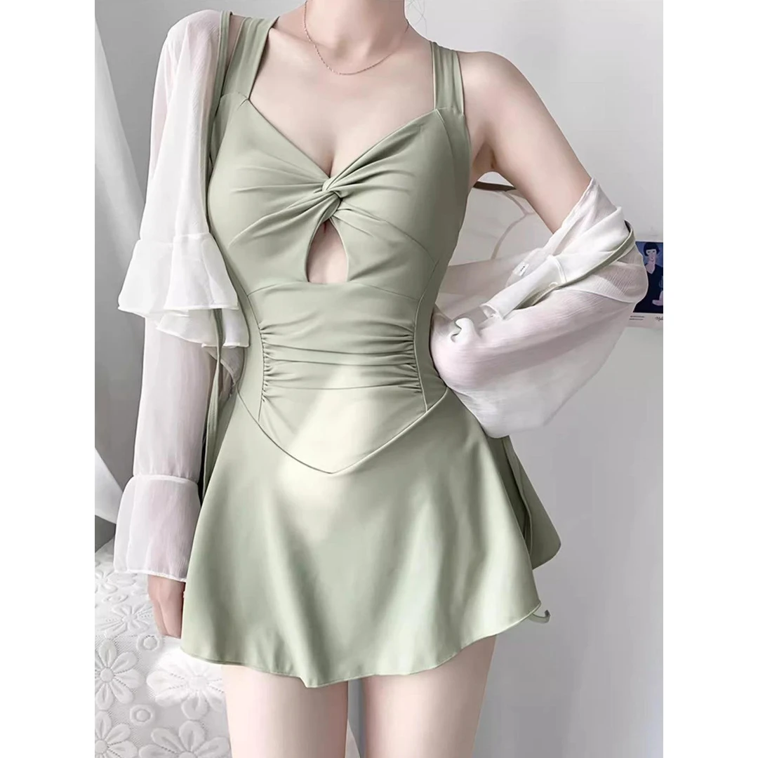 泳衣女款2025新款性感高级感纯欲风遮肚显瘦小胸聚拢保守