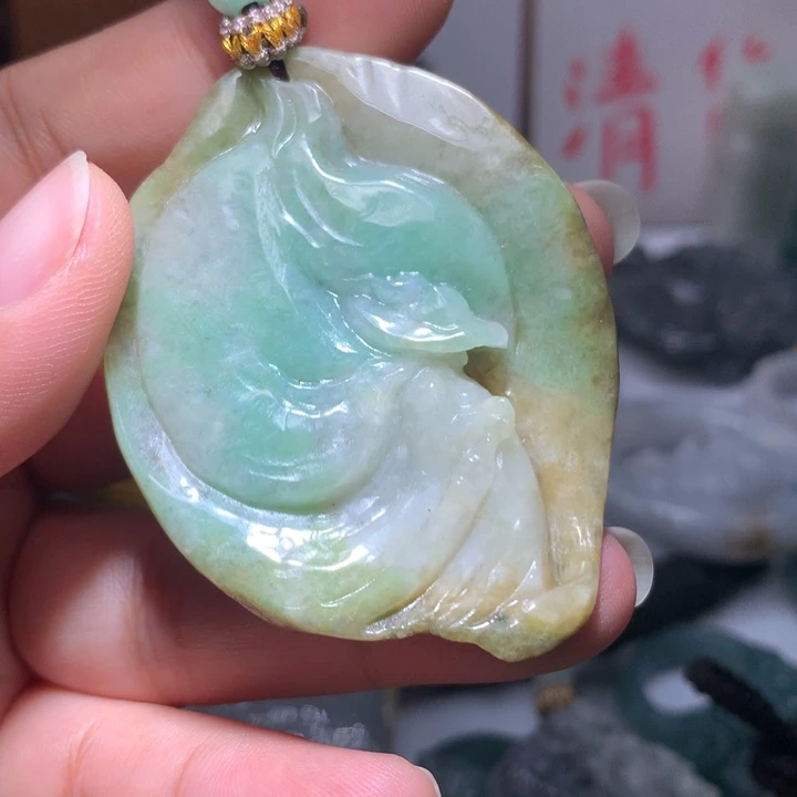 翡翠未镶嵌颈饰保真天然A货翡翠