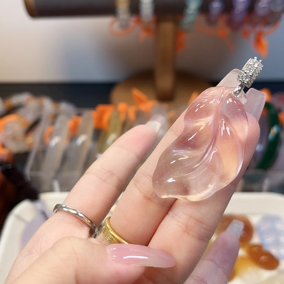 潇***玛瑙/玉髓银S925镶嵌颈饰