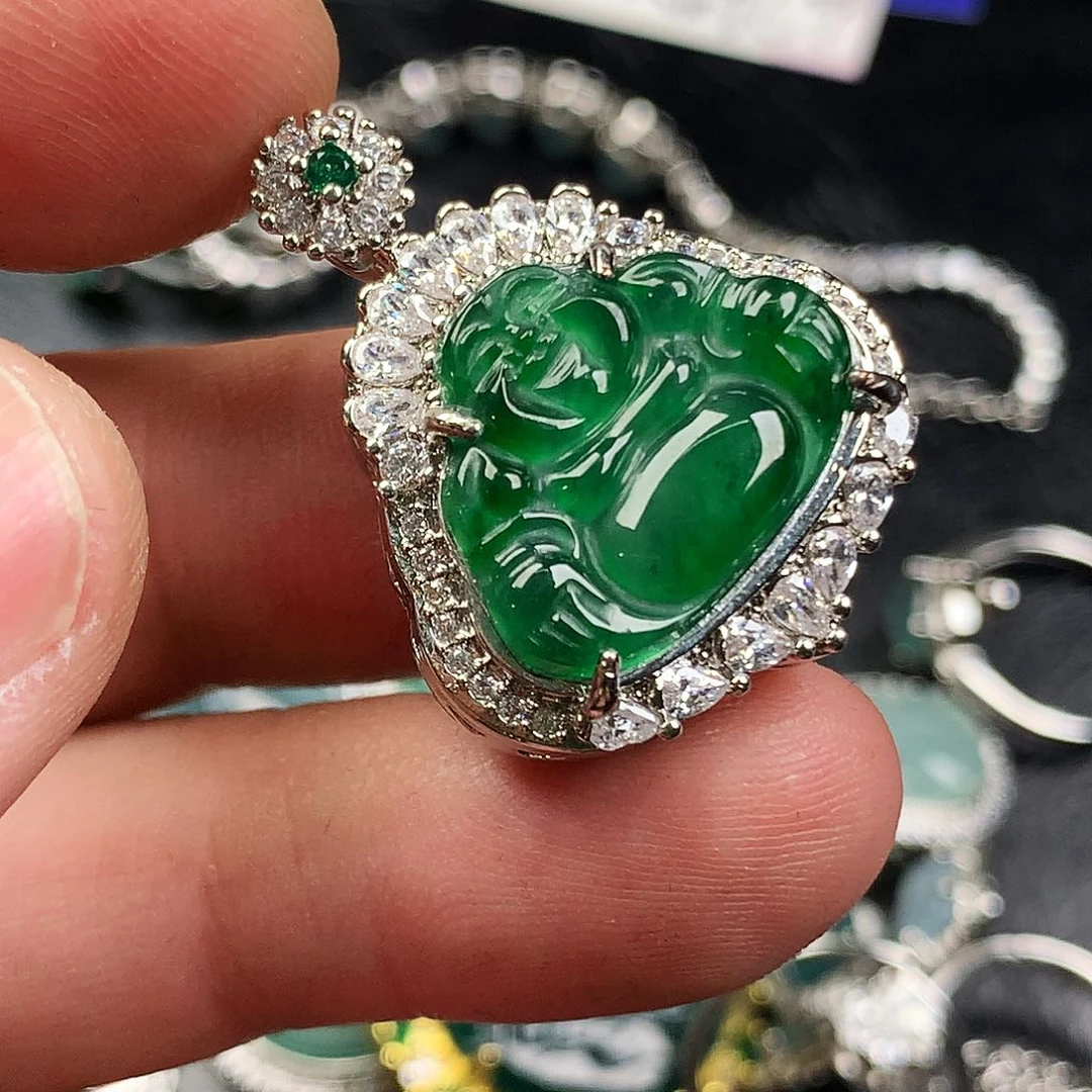 翡翠未镶嵌颈饰绿佛公