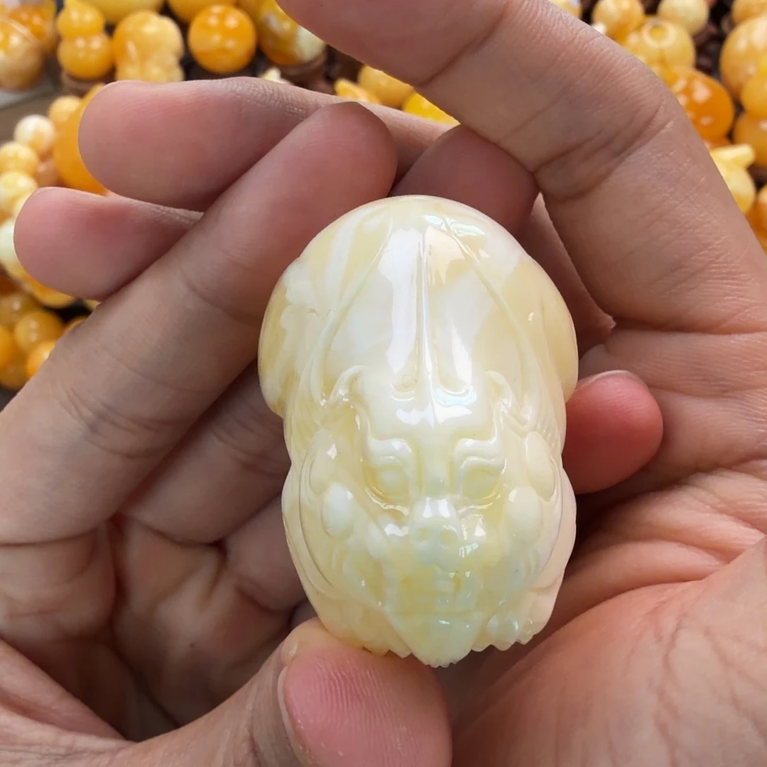 琥珀未镶嵌珠宝奇石26g