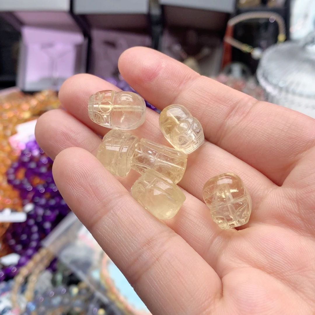 水晶手串未镶嵌黄水晶貔貅