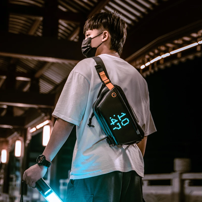 DIVOOM点音像素胸包4代男士斜挎包包单肩挎包礼物百搭多功能潮流