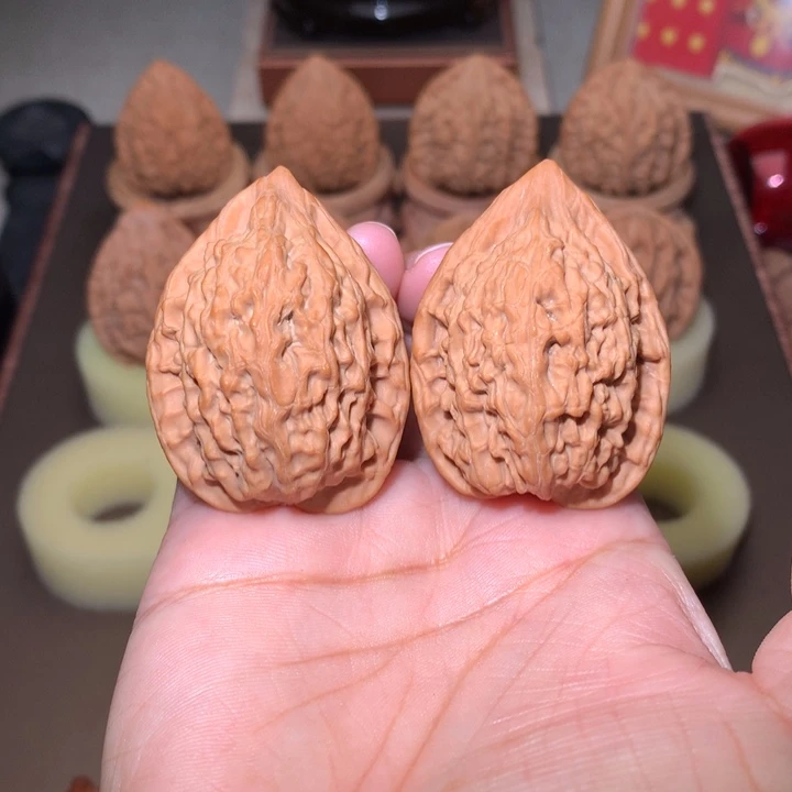 核桃文玩核桃把件吸血鬼35