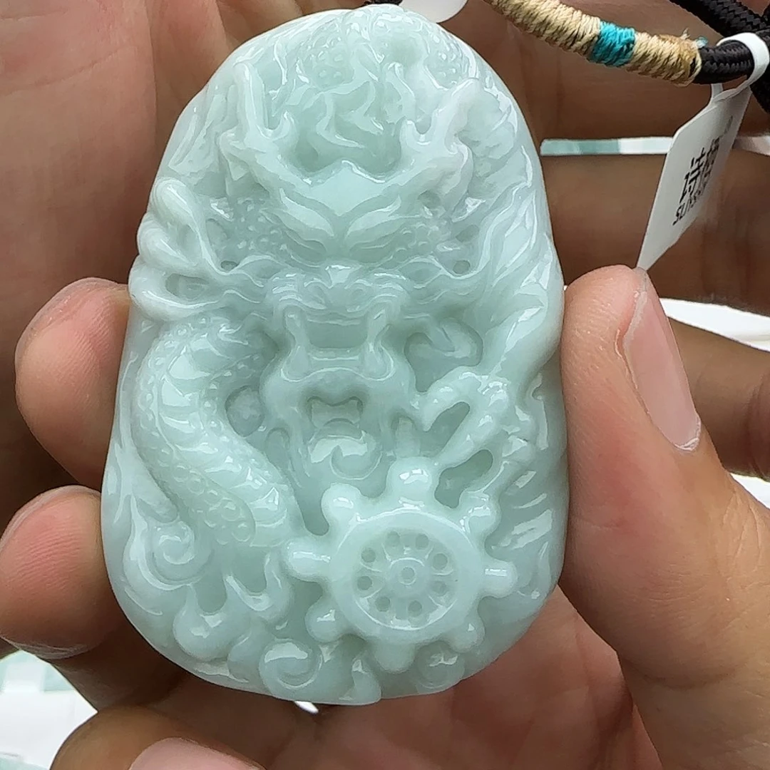 翡翠未镶嵌颈饰明*翡翠