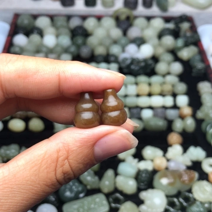 【闪购商品】和田玉未镶嵌颈饰孑*猫