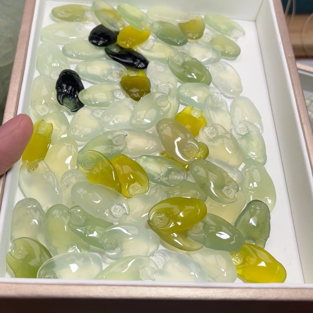 蛇纹石玉合金颈饰