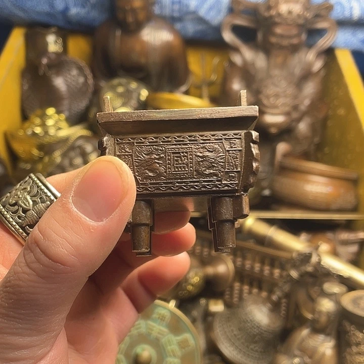 诚信经营铜器摆件