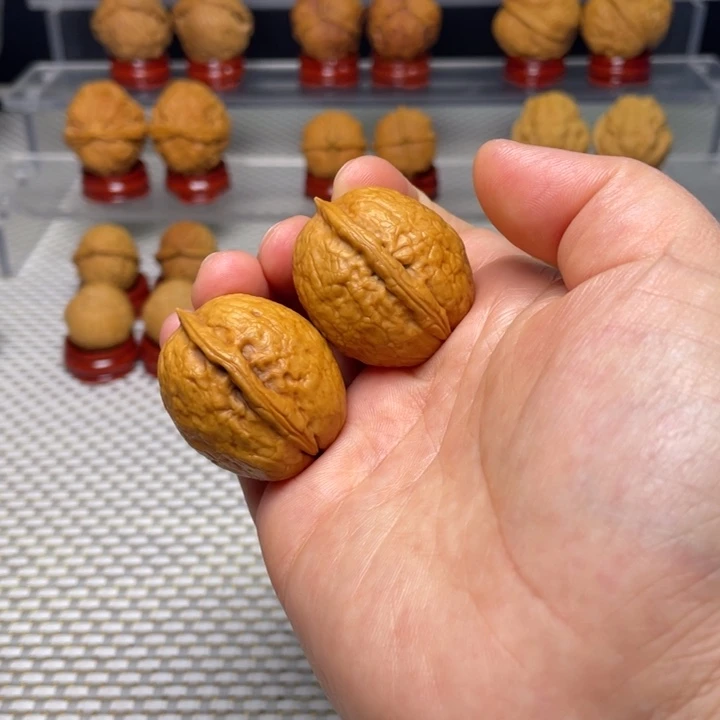 文玩核桃把件12粗筋大屁桃