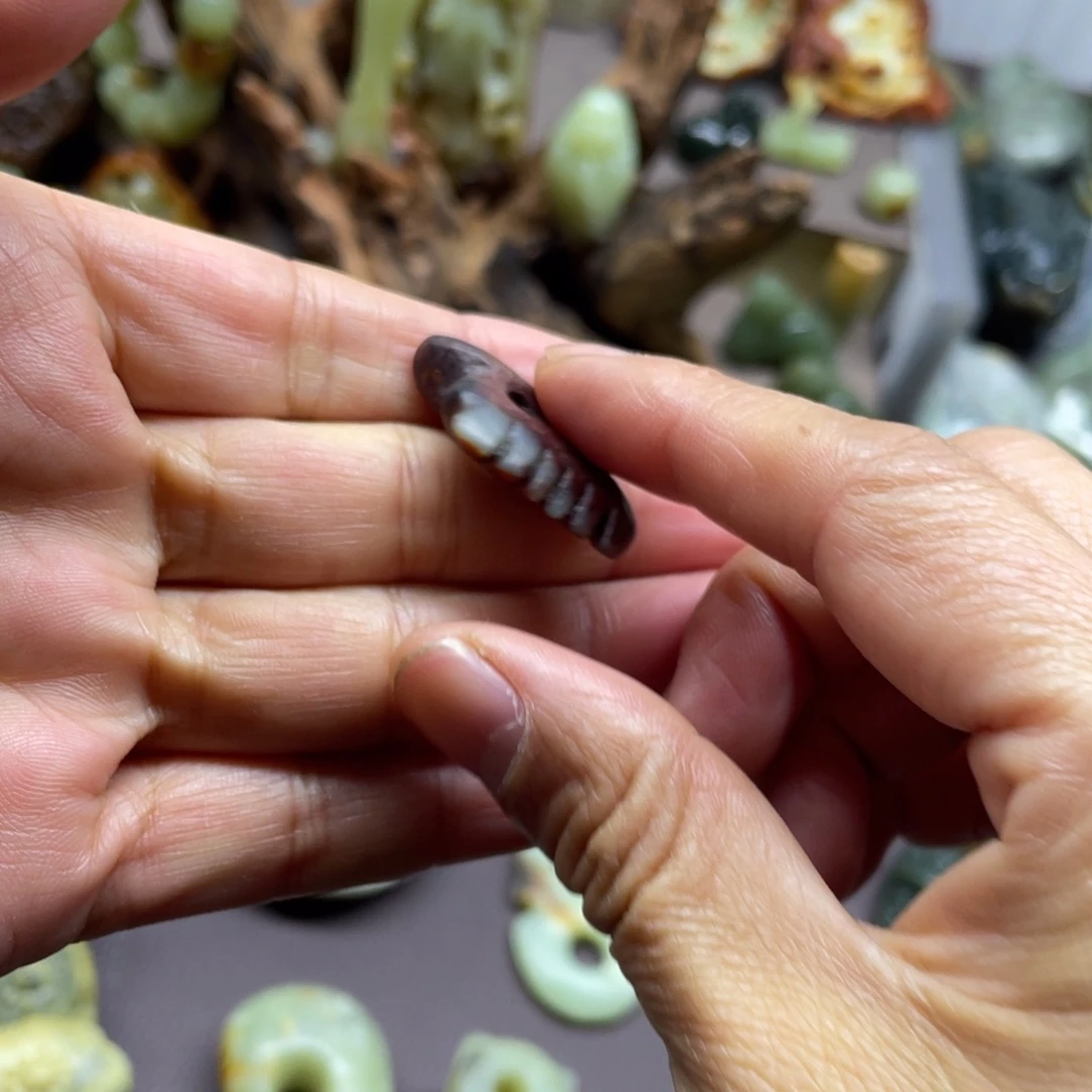 岫岩河磨玉（透闪石质玉）未镶嵌珠宝奇石