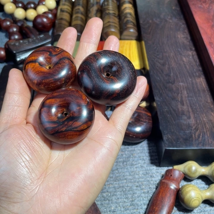 子***墨墨西哥微凹黄檀平安扣