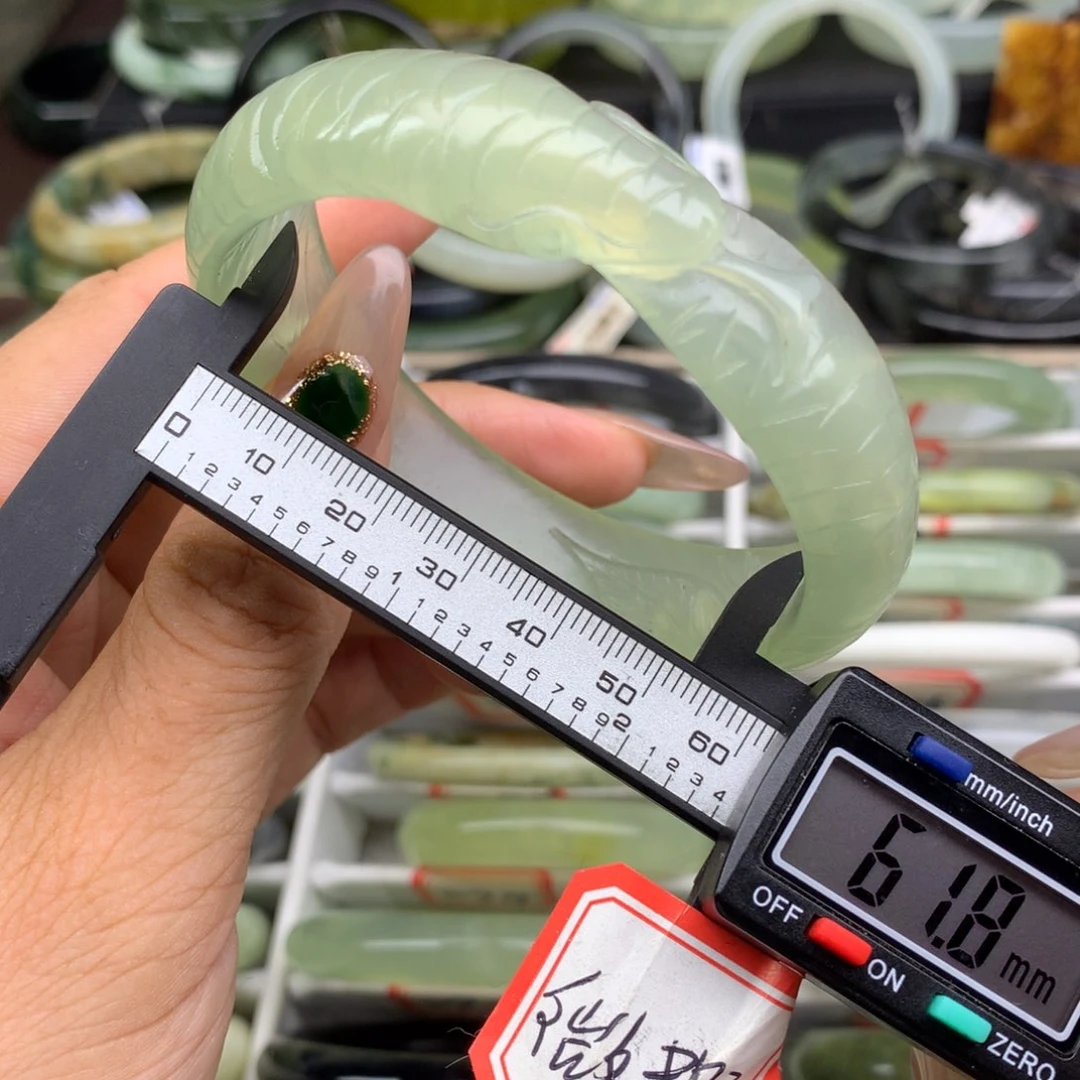 蛇纹石玉未镶嵌手镯905