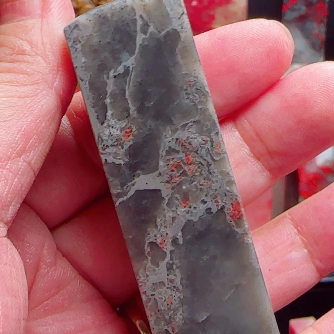 昌化石昌化鸡血石