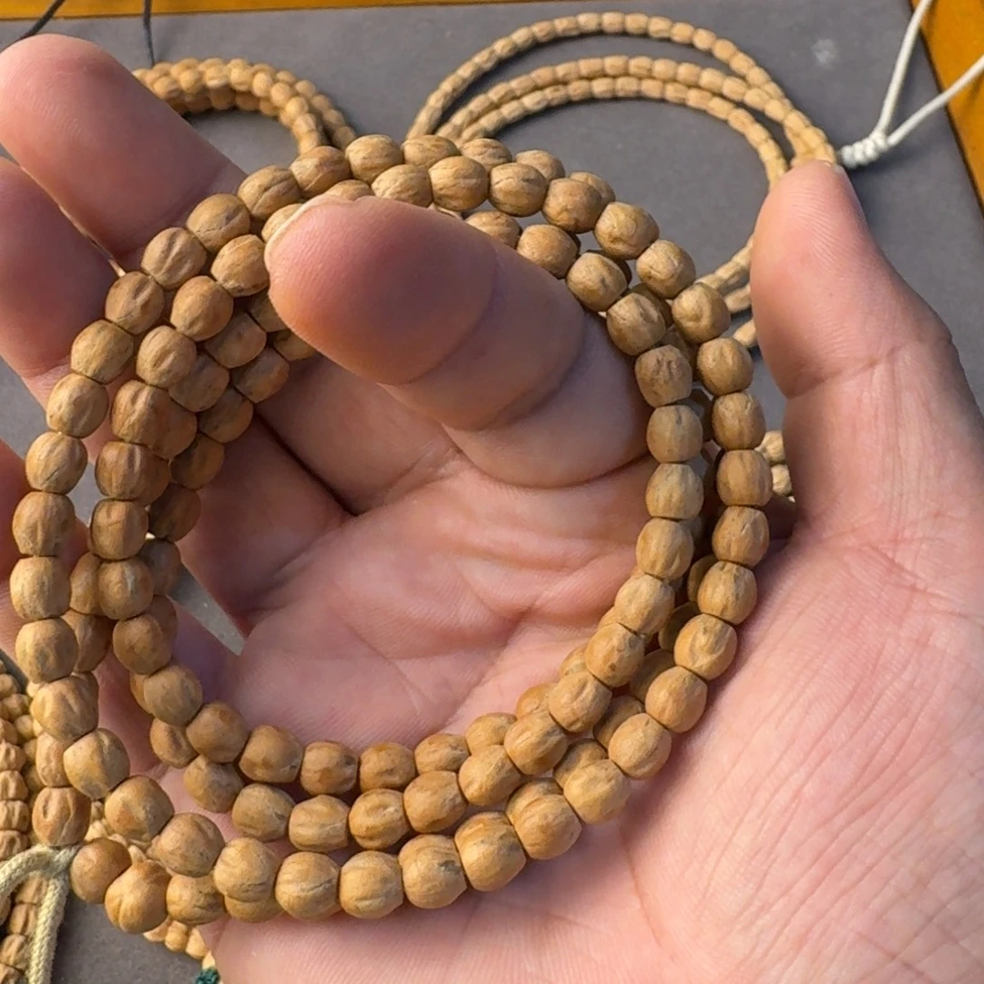 余***.柏香籽/百香籽吊坠