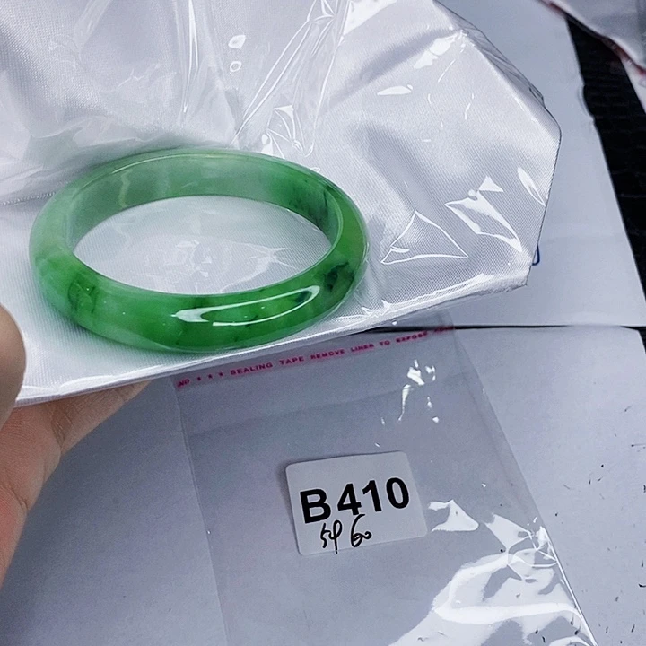 翡翠未镶嵌手镯一图一物实物为准