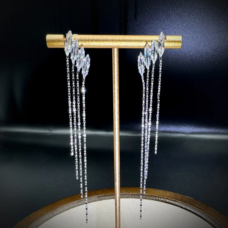 铜合金耳饰 时尚长款锆石流苏耳环女气质超仙小众高级感耳钉耳坠