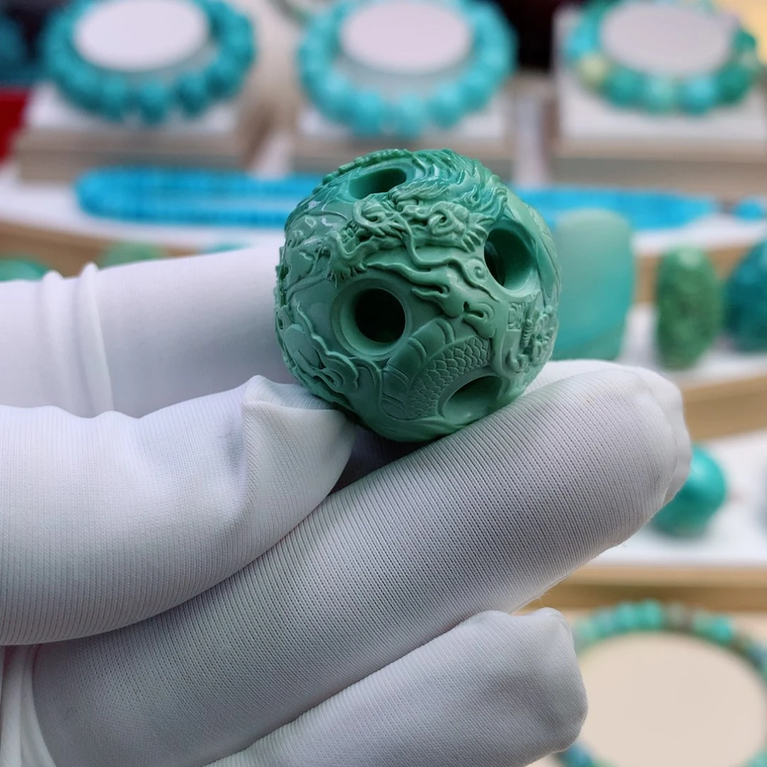 未镶嵌绿松石颈饰