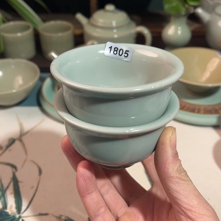 汝瓷1805两个缩釉小压手杯