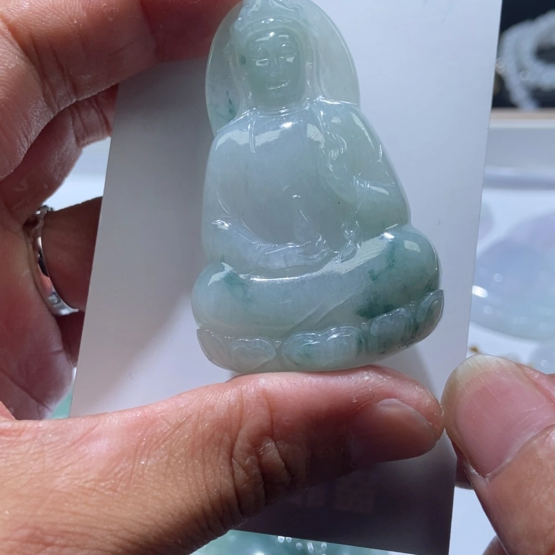 定制翡翠未镶嵌素衣观音