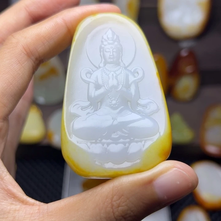 和田玉未镶嵌颈饰