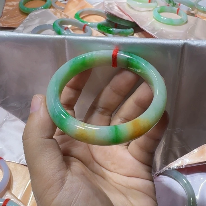 未镶嵌手镯翡翠54
