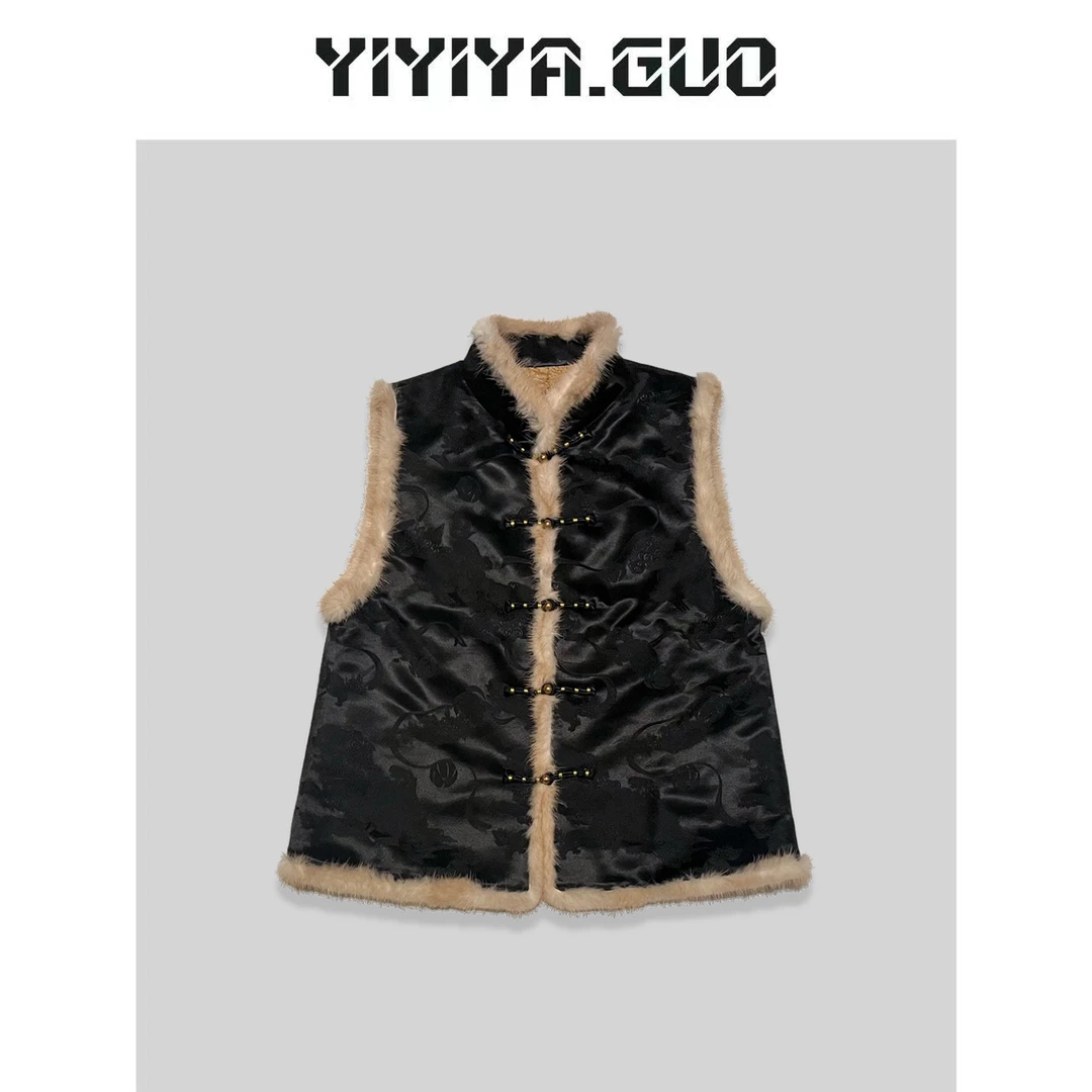 艺艺/YIYIYA.GUO绿色刺绣蝴蝶拼接毛边无袖上衣（只可干洗）MJ0671