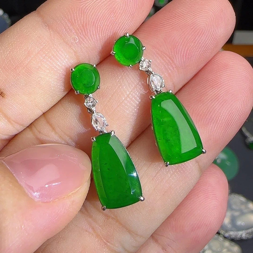 18K金镶嵌翡翠耳饰天然翡翠