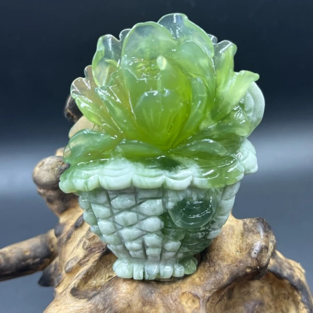 纯天然岫玉牡丹花篮吊坠