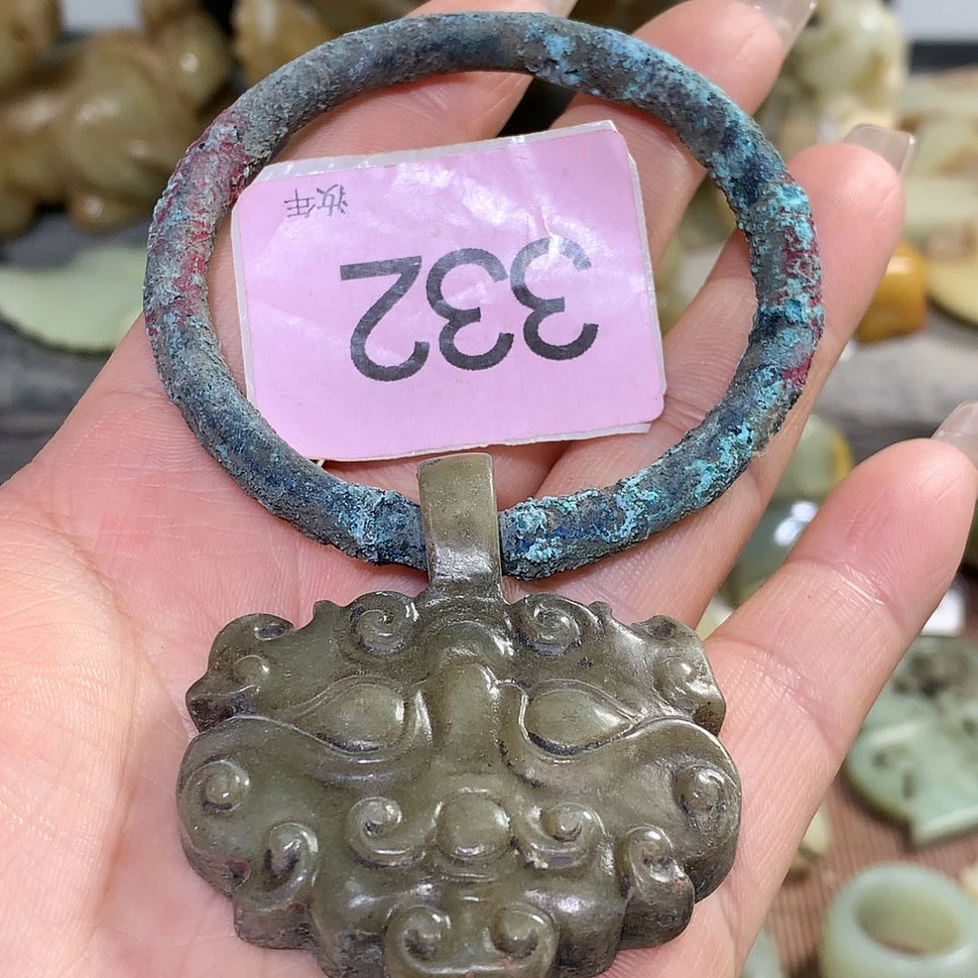 颈饰未镶嵌和田玉