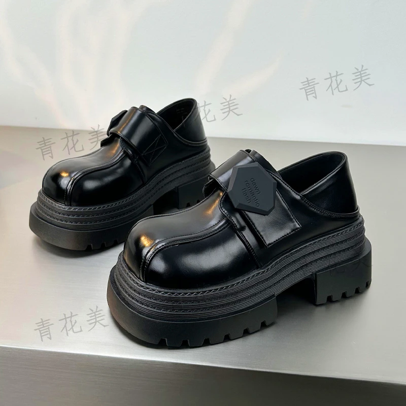 爆款厚底乐福鞋女秋冬2025新款休闲黑色英伦风小皮鞋女松糕单鞋