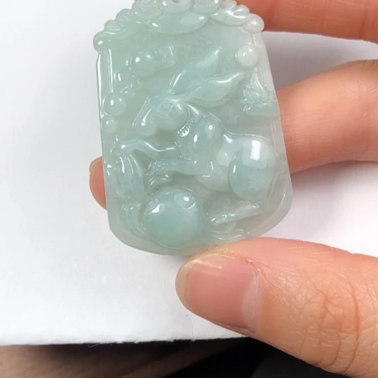 翡翠未镶嵌颈饰缅甸A货，每天下午1点半开播