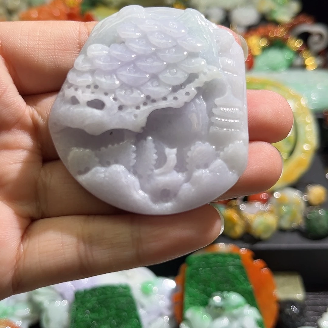 翡翠未镶嵌颈饰待编织