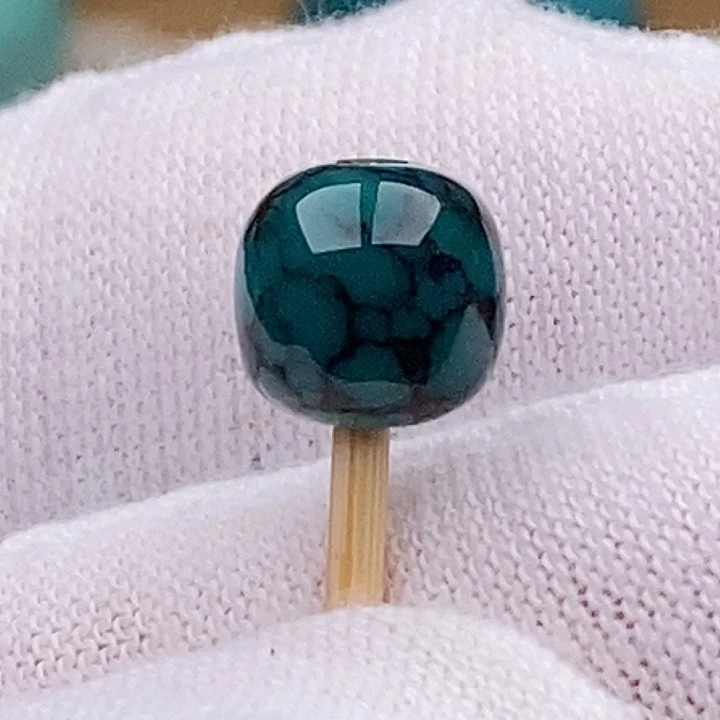 绿松石未镶嵌珠宝奇石8