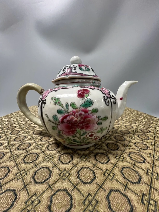 陶瓷工艺品粉彩壶