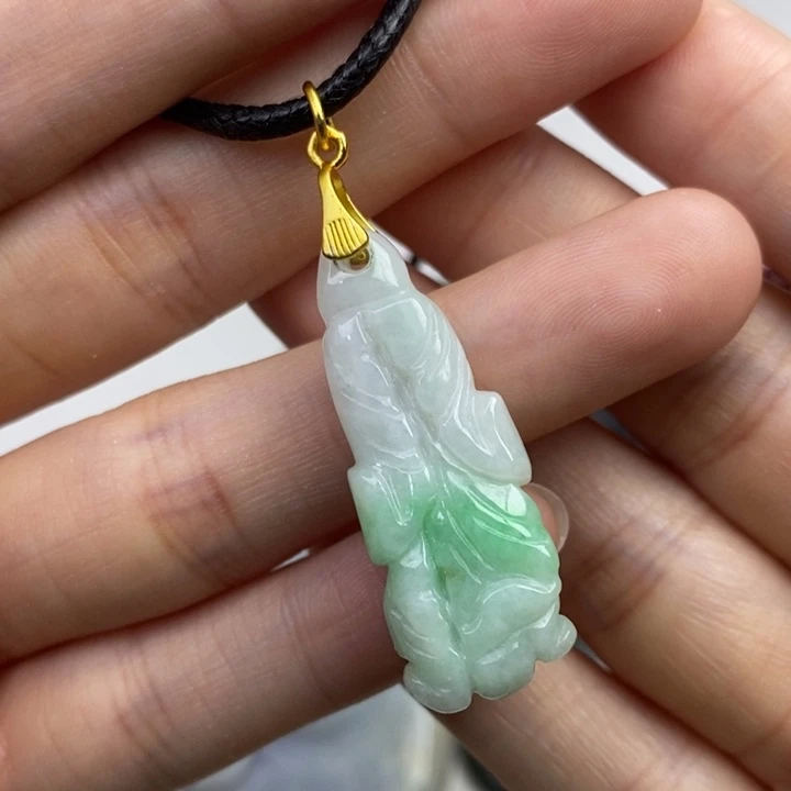 颈饰未镶嵌翡翠吊坠